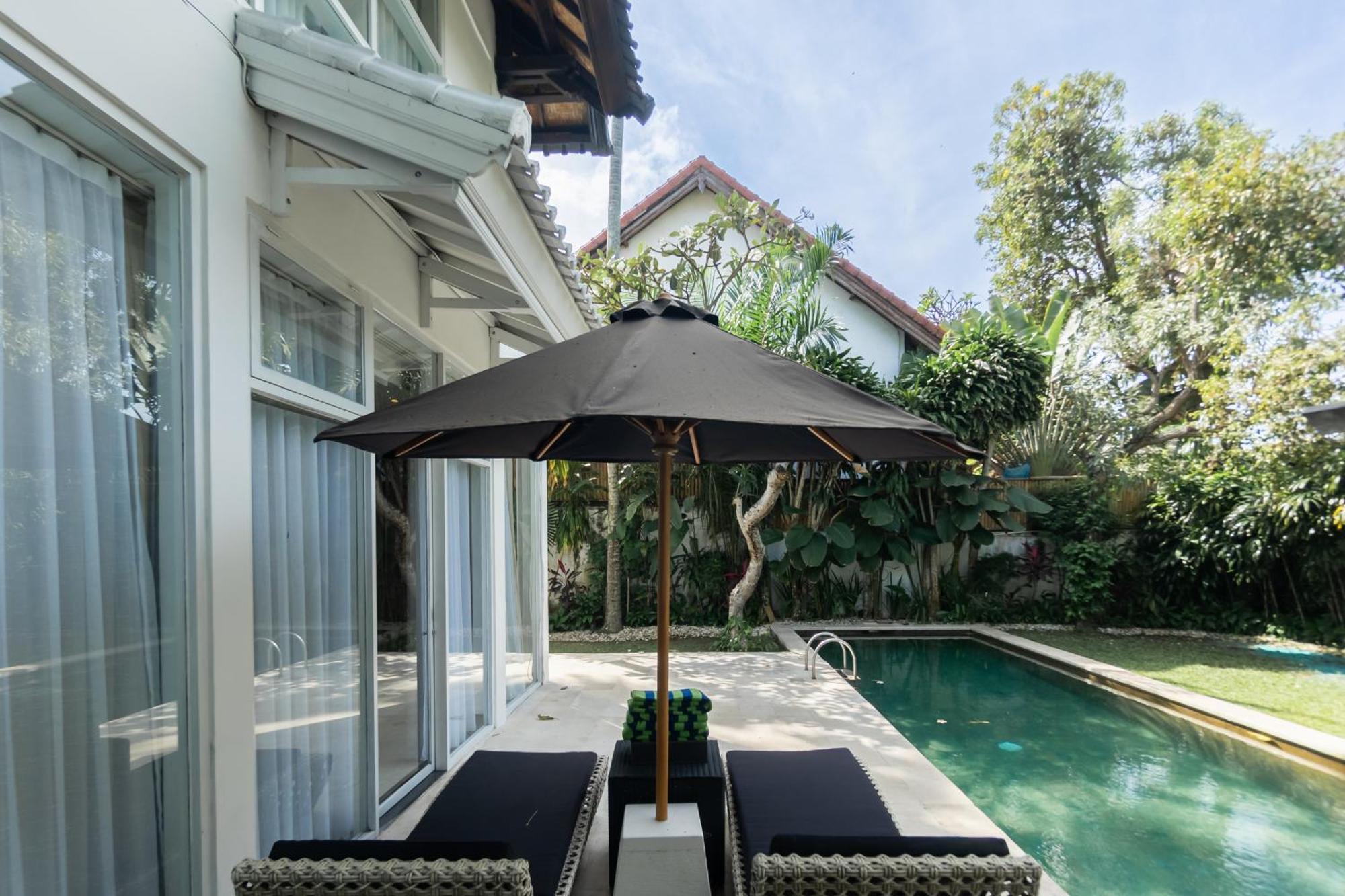 Four On Drupadi Villa Seminyak Exteriör bild